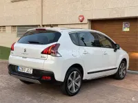 Usado Peugeot 3008 Access 120 CV (88 kW) 2016 Blanco Berlina