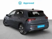 Usado VW Golf VIII Life 116 CV (85 kW) 2024 Gris / plata Berlina