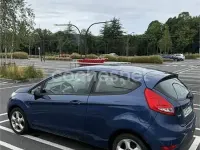 Usado Ford Fiesta Trend 68 CV (50 kW) 2010 Azul Berlina