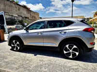 Usado Hyundai Tucson 114 CV (83 kW) 2017 Gris SUV