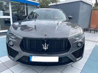 Usado Maserati Levante 350 CV (257 kW) 2019 Gris SUV