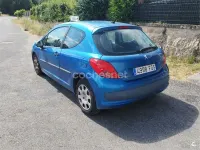 Usado Peugeot 207 70 CV (51 kW) 2006 Azul Berlina