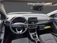 Usado Hyundai i30 110 CV (80 kW) 2022 Gris Utilitario