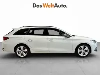 Usado Seat Leon FR 150 CV (110 kW) 2020 Blanco Familiar