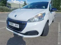 Usado Peugeot 208 68 CV (50 kW) 2015 Blanco Utilitario