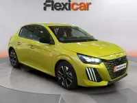 Usado Peugeot 208 Allure 101 CV (74 kW) 2025 Verde Utilitario