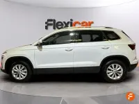 Usado Skoda Karoq Selection 150 CV (110 kW) 2024 Blanco SUV