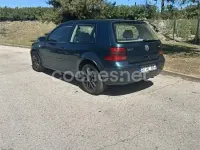 Usado VW Golf IV Highline 115 CV (84 kW) 2002 Azul Berlina