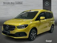 Usado Mercedes T180 116 CV (85 kW) 2023 Amarillo Monovolumen