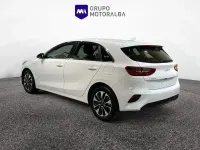 Usado Kia Ceed 100 CV (73 kW) 2024 Blanco Utilitario