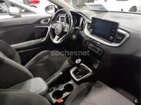 Usado Kia Ceed 120 CV (88 kW) 2021 Azul Utilitario
