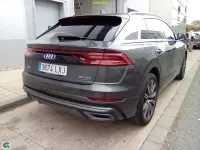 Usado Audi Q8 S-line plus 286 CV (210 kW) 2022 Gris / plata SUV