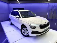 Usado Skoda Kamiq Selection 115 CV (84 kW) 2024 Blanco SUV