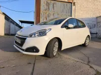 Usado Peugeot 208 Active 75 CV (55 kW) 2019 Blanco Utilitario