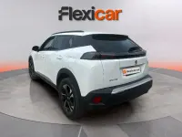Usado Peugeot 2008 Allure 110 CV (80 kW) 2021 Blanco SUV
