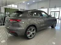 Usado Maserati Levante 349 CV (256 kW) 2021 Gris SUV