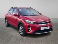 Usado Kia Stonic 100 CV (73 kW) 2024 Rojo SUV