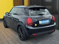Usado Mini Cooper SE 135 kW (184 CV) 2021 Negro Utilitario