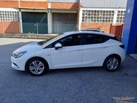 Usado Opel Astra Selective 110 CV (80 kW) 2019 Blanco Berlina