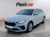 Usado Skoda Scala Selection 116 CV (85 kW) 2024 Blanco Utilitario