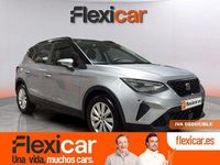 Usado Seat Arona Style 110 CV (80 kW) 2022 Gris SUV