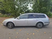 Usado Ford Mondeo Trend 125 CV (91 kW) 2002 Gris / plata Familiar