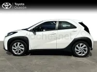 Usado Toyota Aygo X Play 72 CV (52 kW) 2023 Blanco SUV