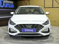 Usado Hyundai i30 116 CV (85 kW) 2021 Blanco Berlina