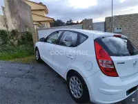 Usado Hyundai i30 Comfort 90 CV (66 kW) 2009 Blanco Berlina