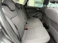 Usado Ford Focus Titanium 125 CV (91 kW) 2015 Gris / plata Berlina