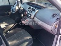 Usado Renault Scénic II 105 CV (77 kW) 2006 Gris / plata Monovolumen