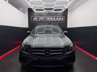 Usado Mercedes E220 193 CV (141 kW) 2019 Gris Berlina
