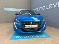 Usado Peugeot 208 Allure 100 CV (73 kW) 2022 Azul Utilitario