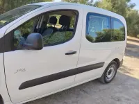 Usado Citroën Berlingo Live 75 CV (55 kW) 2018 Blanco Monovolumen