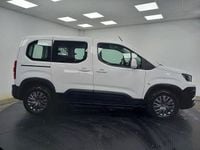 Usado Peugeot Rifter Active 101 CV (74 kW) 2023 Blanco Monovolumen