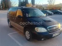 Usado Kia Carnival EX 144 CV (105 kW) 2005 Negro Monovolumen