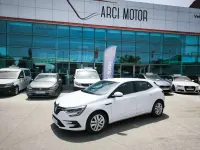 Usado Renault Mégane Intens 116 CV (85 kW) 2021 Blanco Utilitario
