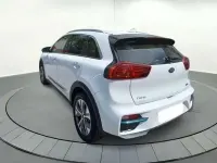 Usado Kia e-Niro 152 kW (207 CV) 2021 Blanco SUV