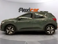 Usado Dacia Sandero Essentiel 91 CV (66 kW) 2023 Verde Berlina