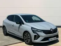 Usado Renault Clio V Techno 90 CV (66 kW) 2025 Gris Berlina
