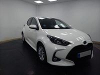 Usado Toyota Yaris Hybrid Business Edition 116 CV (85 kW) 2022 Blanco Berlina