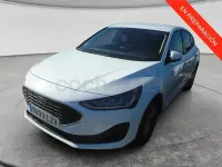 Usado Ford Focus Trend 120 CV (88 kW) 2022 Blanco Berlina