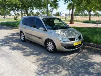 Usado Renault Scénic II Dynamique 85 CV (62 kW) 2007 Beige Monovolumen