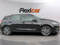 Usado Hyundai i30 110 HP (80 kW) 2023 Preto Sedan