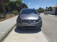 Usado VW Touran Advance 115 CV (84 kW) 2017 Gris / plata Monovolumen