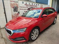 Usado Skoda Octavia Style 150 CV (110 kW) 2021 Rojo Familiar