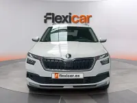 Usado Skoda Kamiq Selection 95 CV (69 kW) 2023 Blanco SUV
