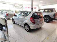 Usado Mercedes A170 116 CV (85 kW) 2005 Plateado Utilitario