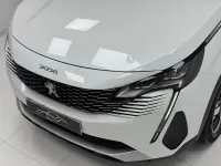 Usado Peugeot 3008 Allure 130 CV (95 kW) 2022 Blanco SUV