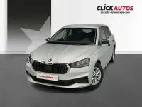 Usado Skoda Fabia Essence 95 CV (69 kW) 2025 Plateado Utilitario